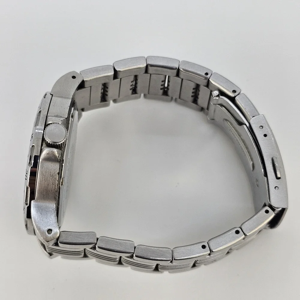 Guess Men's Watch 42MM Gray Dial Date Day Gray Bracelet Band 6.5